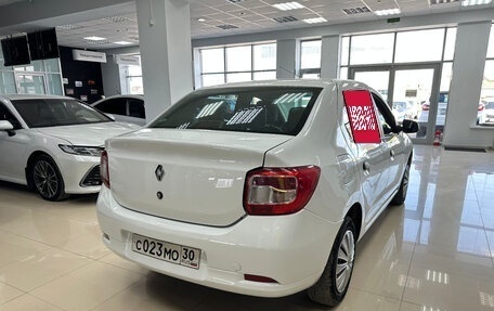 Renault Logan II, 2018 год, 450 000 рублей, 4 фотография