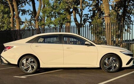 Hyundai Elantra, 2023 год, 1 700 000 рублей, 4 фотография