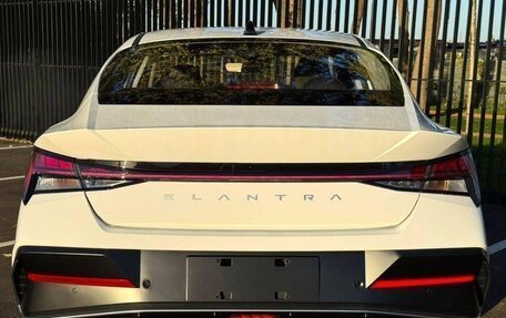 Hyundai Elantra, 2023 год, 1 700 000 рублей, 2 фотография