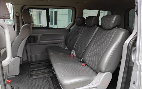 Hyundai H-1 II рестайлинг, 2013 год, 1 250 000 рублей, 10 фотография