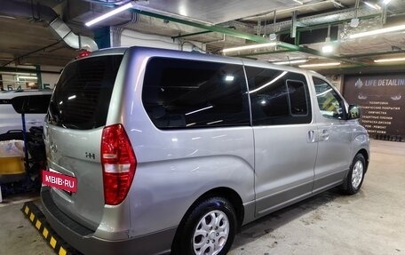 Hyundai H-1 II рестайлинг, 2013 год, 1 250 000 рублей, 21 фотография