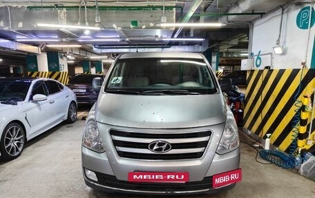 Hyundai H-1 II рестайлинг, 2013 год, 1 250 000 рублей, 15 фотография
