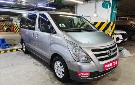 Hyundai H-1 II рестайлинг, 2013 год, 1 250 000 рублей, 23 фотография