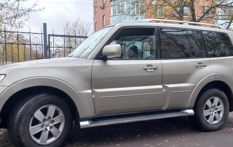 Mitsubishi Pajero IV, 2007 год, 1 270 000 рублей, 9 фотография
