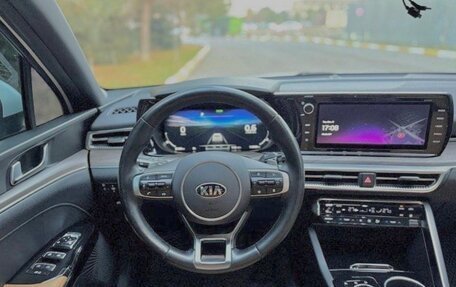 KIA K5, 2022 год, 2 440 000 рублей, 6 фотография