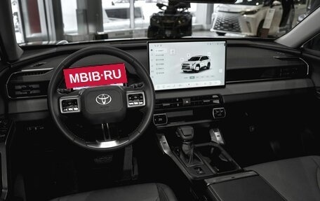 Toyota RAV4, 2025 год, 4 700 000 рублей, 30 фотография