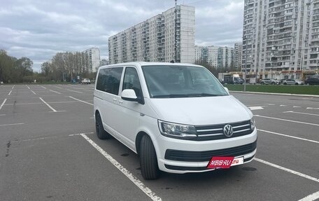 Volkswagen Caravelle T6 рестайлинг, 2019 год, 3 500 000 рублей, 2 фотография