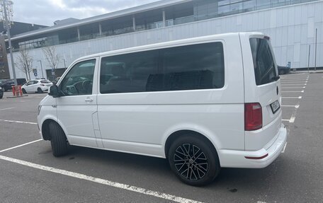 Volkswagen Caravelle T6 рестайлинг, 2019 год, 3 500 000 рублей, 9 фотография