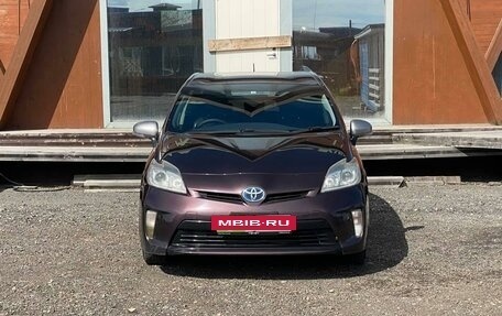 Toyota Prius, 2012 год, 1 099 000 рублей, 2 фотография