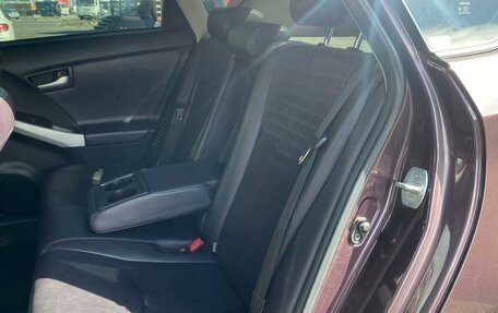 Toyota Prius, 2012 год, 1 099 000 рублей, 12 фотография