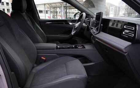 Volkswagen Tiguan, 2026 год, 5 600 000 рублей, 18 фотография