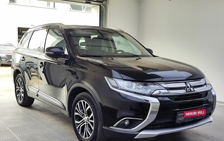 Mitsubishi Outlander III рестайлинг 3, 2017 год, 2 349 000 рублей, 3 фотография