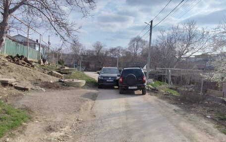 Chevrolet Niva I рестайлинг, 2017 год, 750 000 рублей, 2 фотография