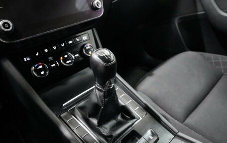 Skoda Superb III рестайлинг, 2017 год, 1 686 000 рублей, 6 фотография