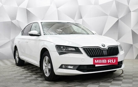 Skoda Superb III рестайлинг, 2017 год, 1 686 000 рублей, 3 фотография