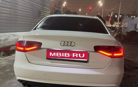 Audi A4, 2012 год, 1 100 000 рублей, 2 фотография