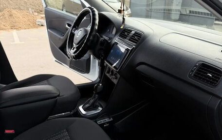 Volkswagen Polo VI (EU Market), 2015 год, 1 150 000 рублей, 9 фотография