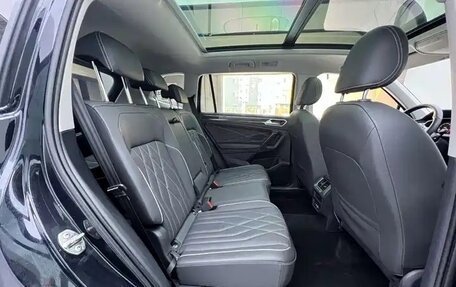 Volkswagen Tiguan II, 2023 год, 2 870 000 рублей, 12 фотография