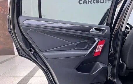 Volkswagen Tiguan II, 2023 год, 2 870 000 рублей, 15 фотография