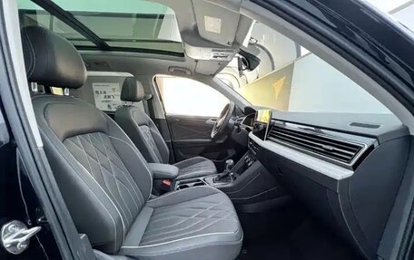 Volkswagen Tiguan II, 2023 год, 2 870 000 рублей, 17 фотография