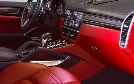 Porsche Cayenne III, 2019 год, 8 990 000 рублей, 33 фотография