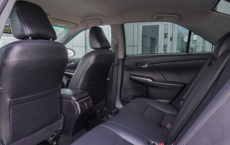 Toyota Camry, 2017 год, 2 250 000 рублей, 16 фотография