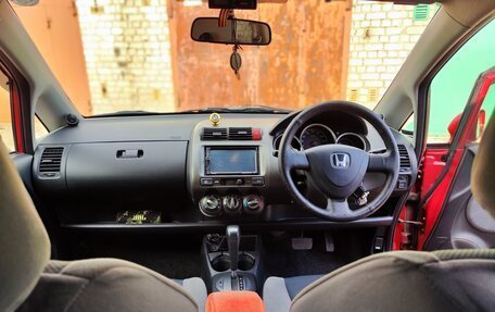 Honda Fit III, 2002 год, 300 000 рублей, 7 фотография