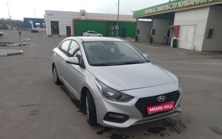 Hyundai Solaris II рестайлинг, 2018 год, 980 000 рублей, 1 фотография