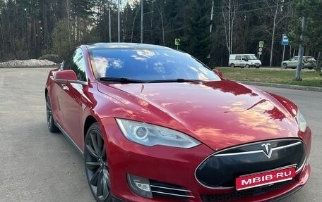 Tesla Model S I, 2014 год, 3 150 000 рублей, 1 фотография