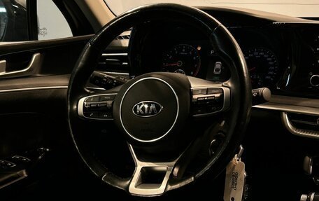 KIA K5, 2020 год, 2 220 000 рублей, 21 фотография