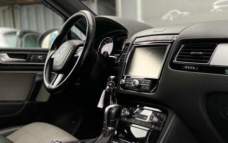 Volkswagen Touareg III, 2017 год, 2 927 800 рублей, 9 фотография