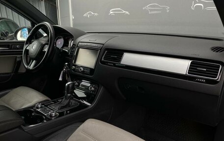 Volkswagen Touareg III, 2017 год, 2 927 800 рублей, 12 фотография