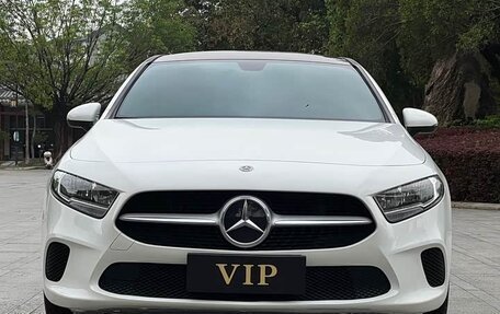 Mercedes-Benz A-Класс, 2022 год, 1 583 240 рублей, 2 фотография