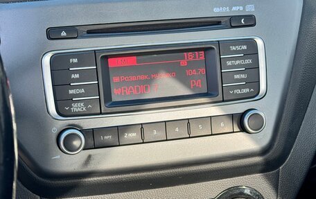 KIA Rio III рестайлинг, 2015 год, 960 000 рублей, 17 фотография