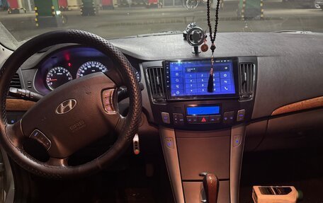 Hyundai Sonata VI, 2008 год, 900 000 рублей, 14 фотография