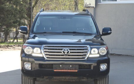 Toyota Land Cruiser 200, 2014 год, 3 750 000 рублей, 2 фотография