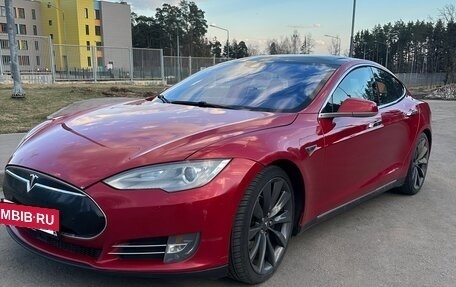 Tesla Model S I, 2014 год, 3 150 000 рублей, 2 фотография
