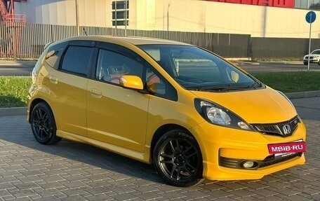 Honda Fit III, 2011 год, 590 000 рублей, 2 фотография