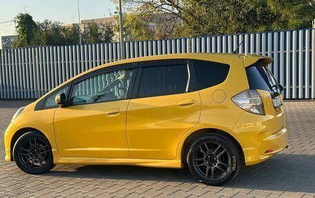 Honda Fit III, 2011 год, 590 000 рублей, 5 фотография