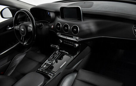 KIA Stinger I, 2018 год, 2 190 000 рублей, 17 фотография