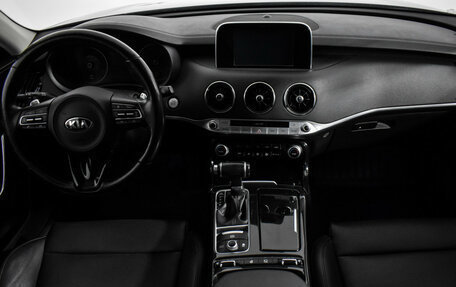 KIA Stinger I, 2018 год, 2 190 000 рублей, 19 фотография