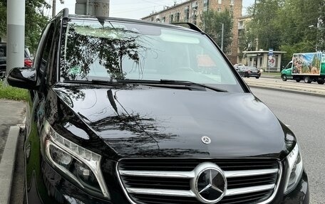 Mercedes-Benz V-Класс, 2018 год, 5 100 000 рублей, 1 фотография