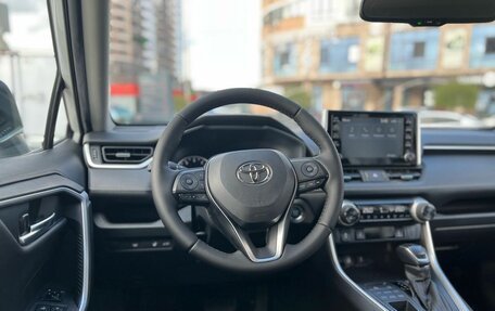 Toyota RAV4, 2021 год, 3 790 000 рублей, 10 фотография