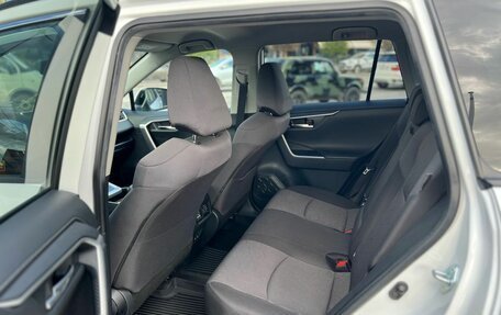 Toyota RAV4, 2021 год, 3 790 000 рублей, 15 фотография