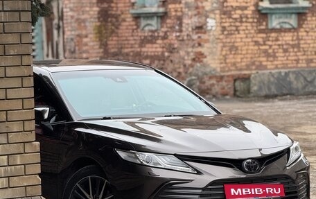 Toyota Camry, 2021 год, 3 700 000 рублей, 8 фотография