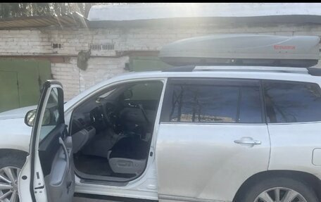 Toyota Highlander III, 2011 год, 2 200 000 рублей, 2 фотография