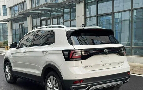 Volkswagen T-Cross I, 2022 год, 1 727 091 рублей, 4 фотография