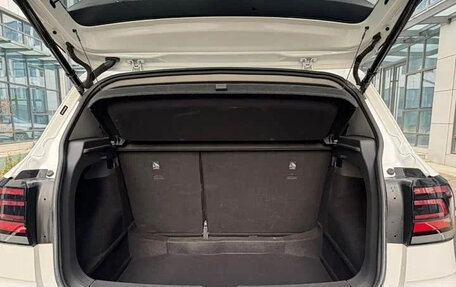 Volkswagen T-Cross I, 2022 год, 1 727 091 рублей, 10 фотография