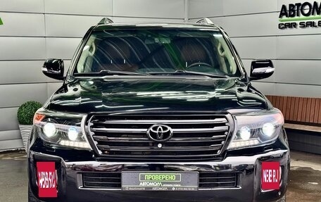 Toyota Land Cruiser 200, 2015 год, 3 599 000 рублей, 2 фотография