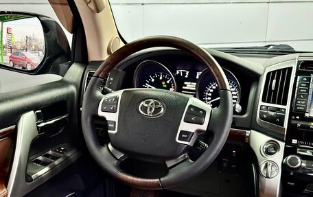 Toyota Land Cruiser 200, 2015 год, 3 599 000 рублей, 16 фотография